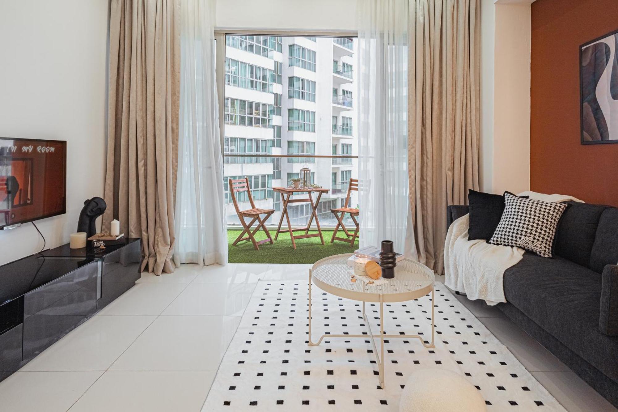Suites & Residences @ Regalia By Plc Куала Лумпур Екстериор снимка