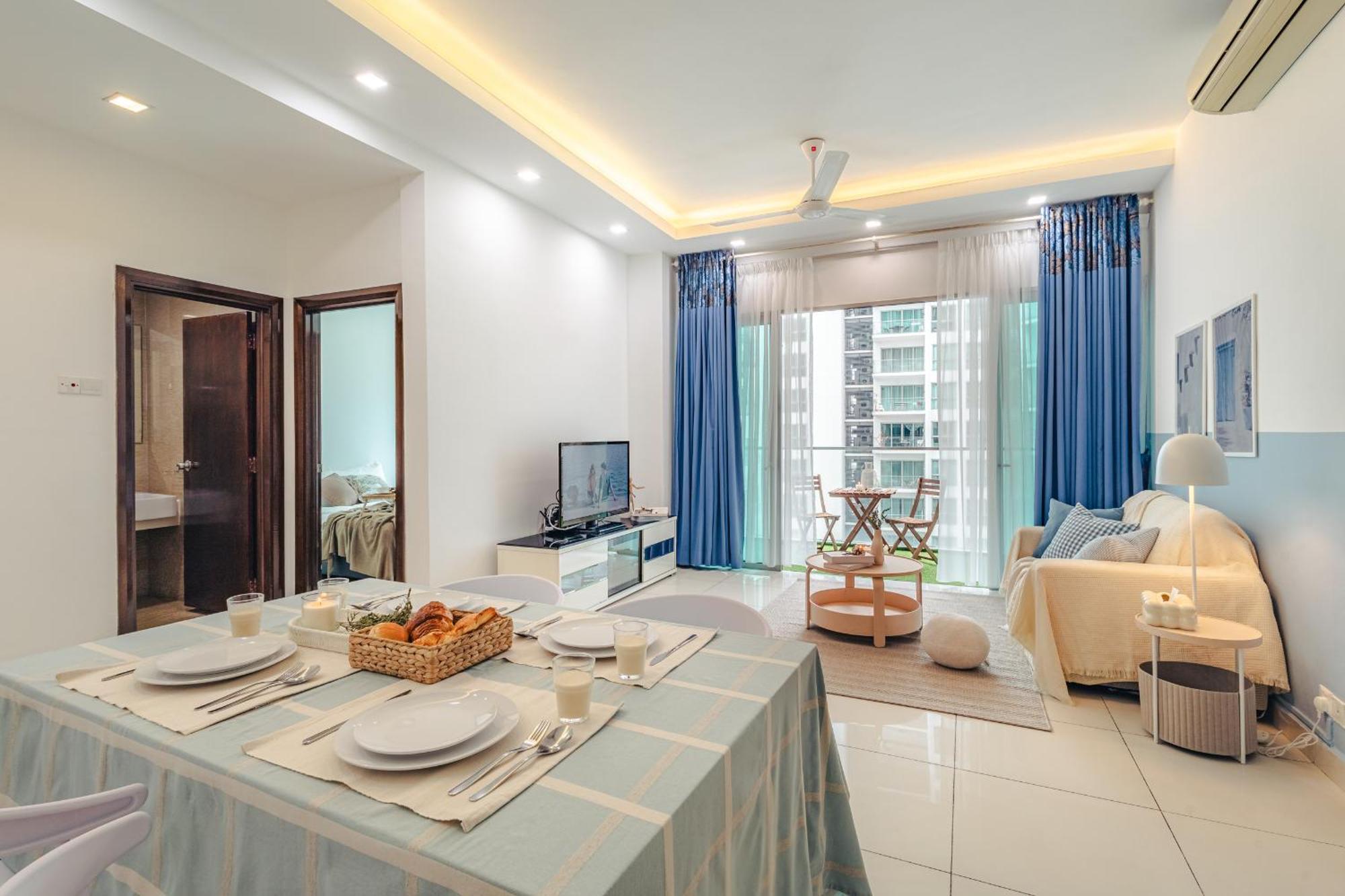 Suites & Residences @ Regalia By Plc Куала Лумпур Екстериор снимка
