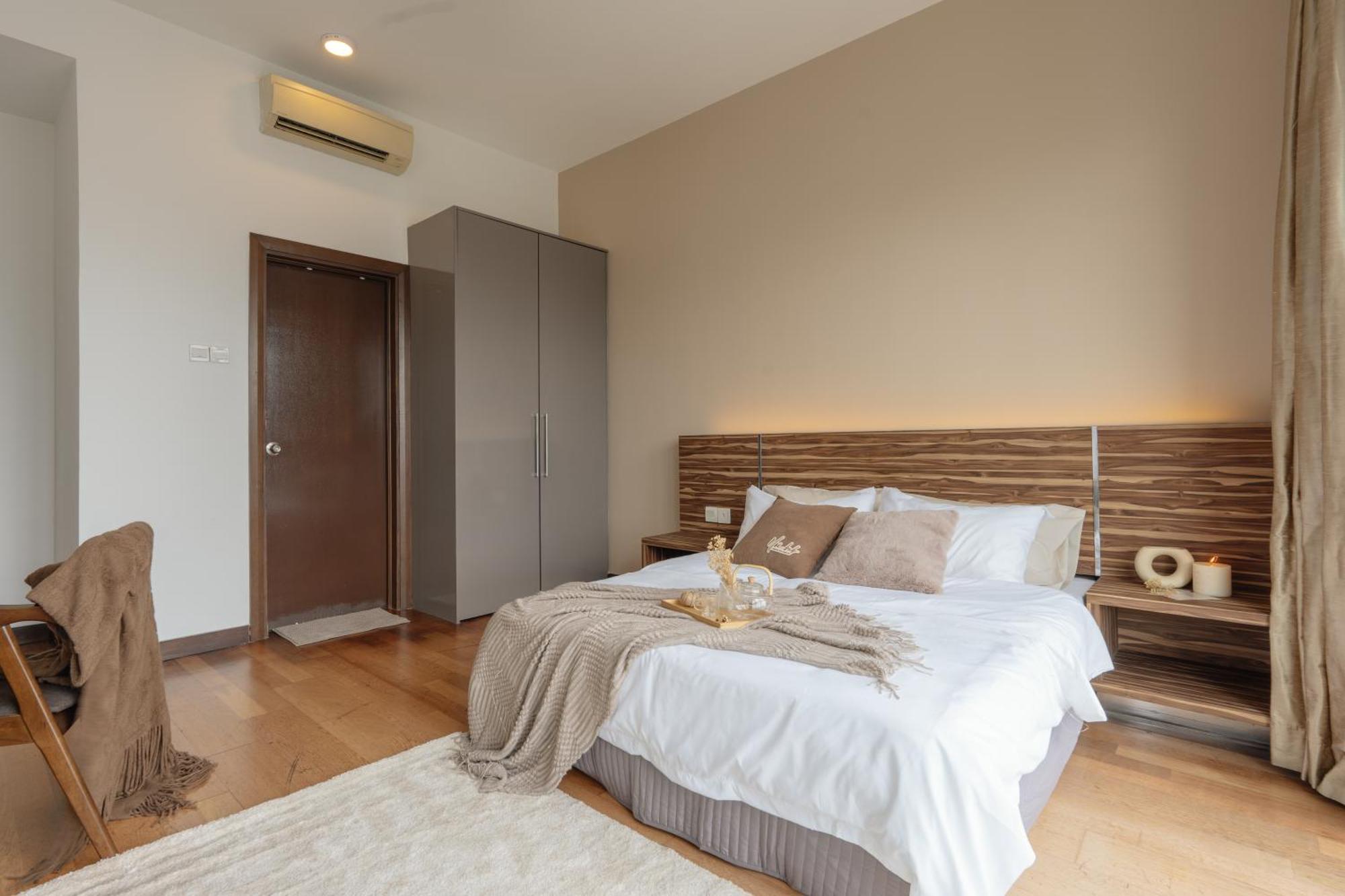 Suites & Residences @ Regalia By Plc Куала Лумпур Екстериор снимка