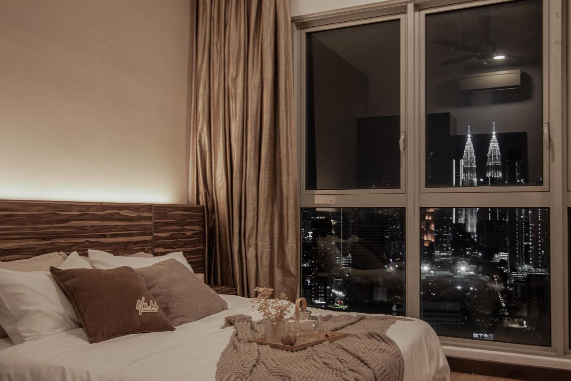 Suites & Residences @ Regalia By Plc Куала Лумпур Екстериор снимка