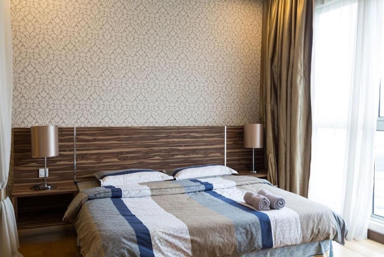 Suites & Residences @ Regalia By Plc Куала Лумпур Екстериор снимка